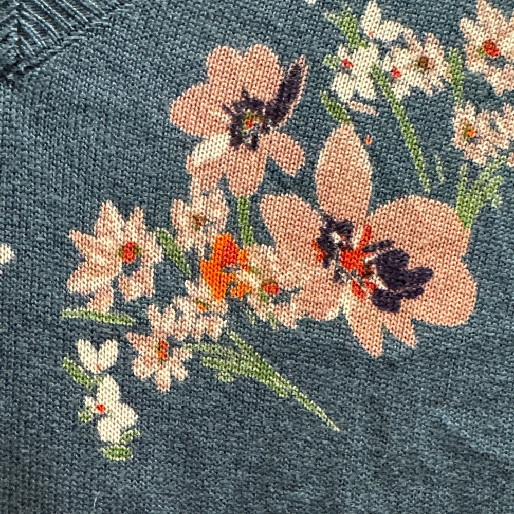 Daniel Rainn Teal Floral V-Neck Top - Picture 4 of 5